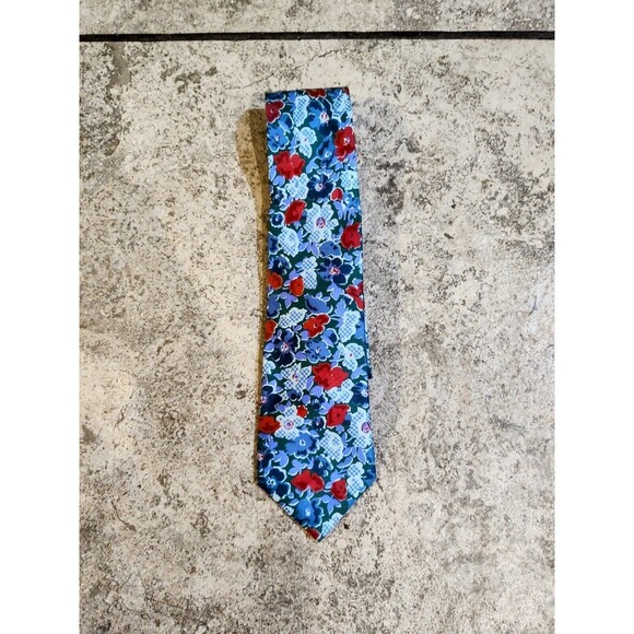 Saks Fifth Avenue Silk Neck Tie Blue Red Floral 100% Silk Made In Italy - Picture 2 of 5